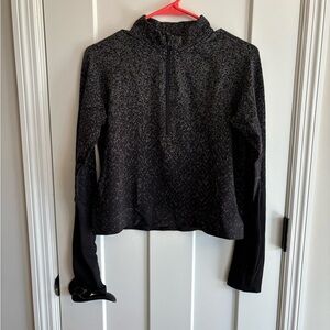 Lululemon Quarter Zip Size 10 in Herringbone Fade Black & White